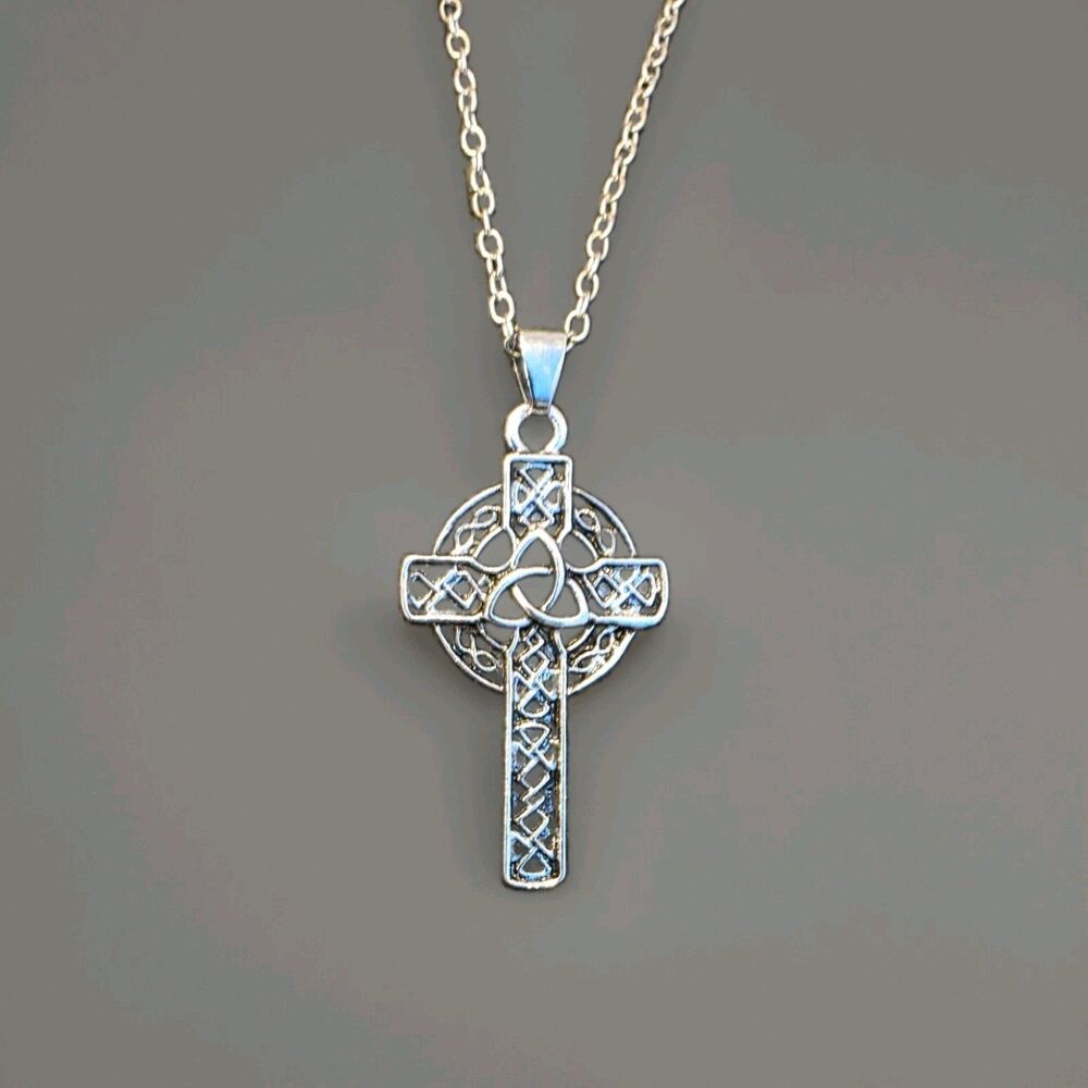 Silver Tone Celtic Cross Charm Pendant Necklace Cable Chain Lobster Closure 20" - Picture 2 of 9